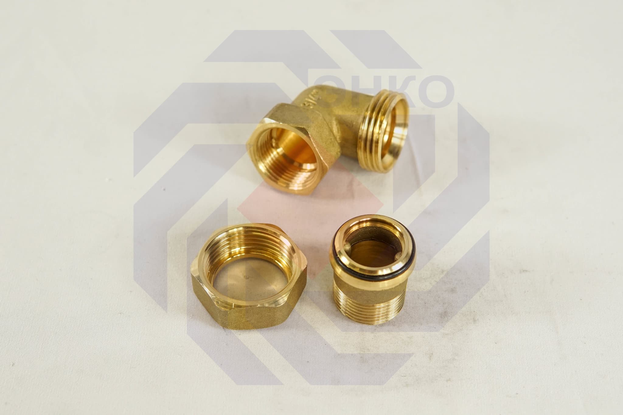 Сгон угловой BUGATTI 715 ½"