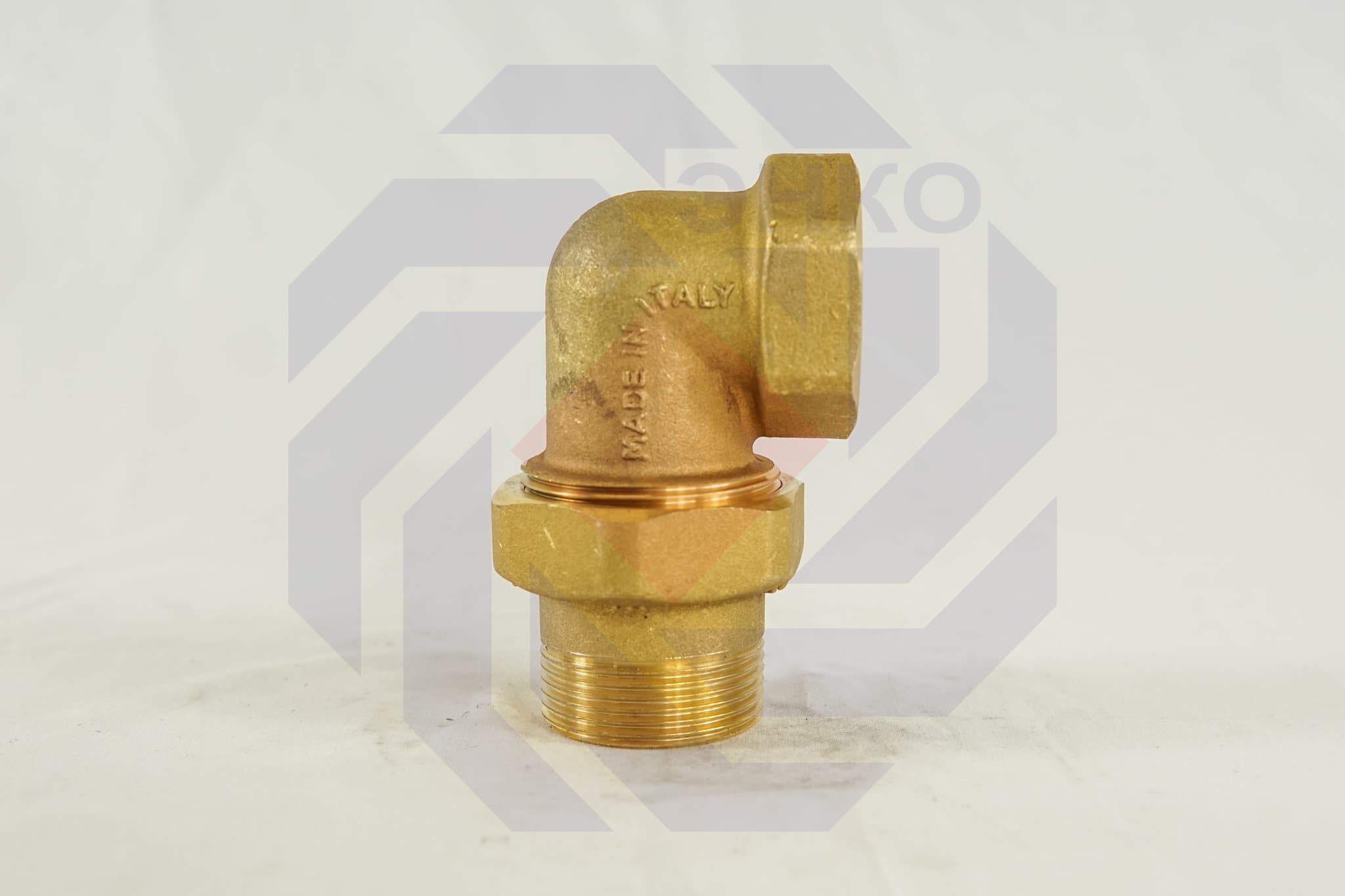 Сгон угловой BUGATTI 715 1¼"