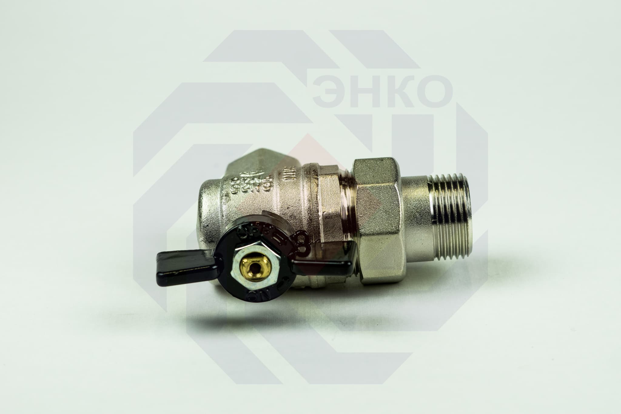 Кран шаровой угловой с разборным присоединением ВР/НР BUGATTI 594 1"