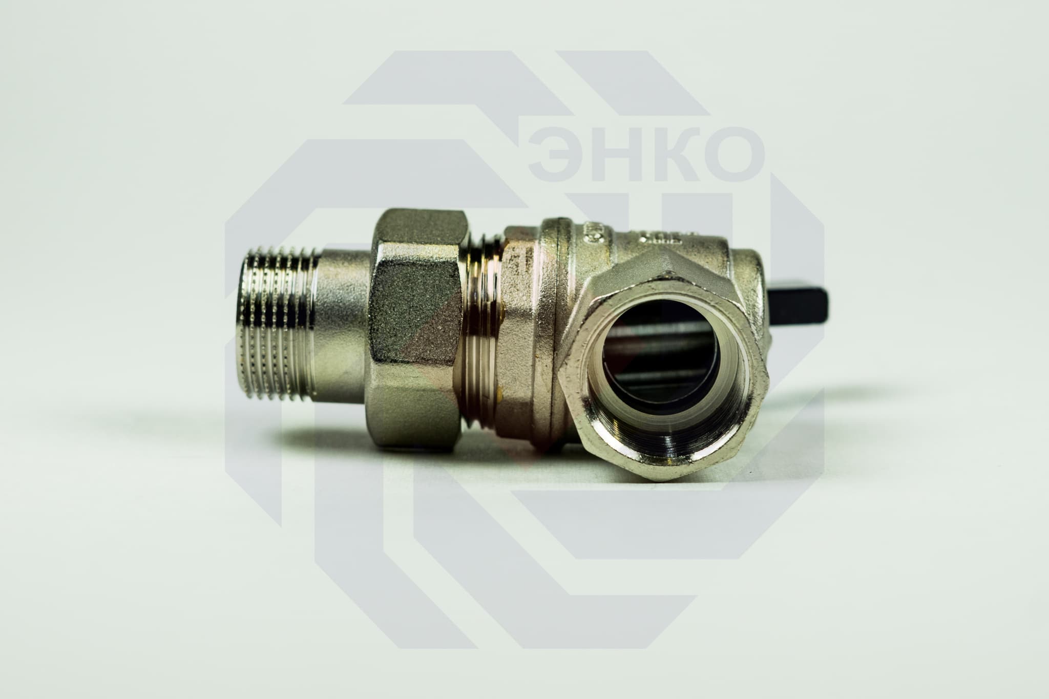 Кран шаровой угловой с разборным присоединением ВР/НР BUGATTI 594 1"