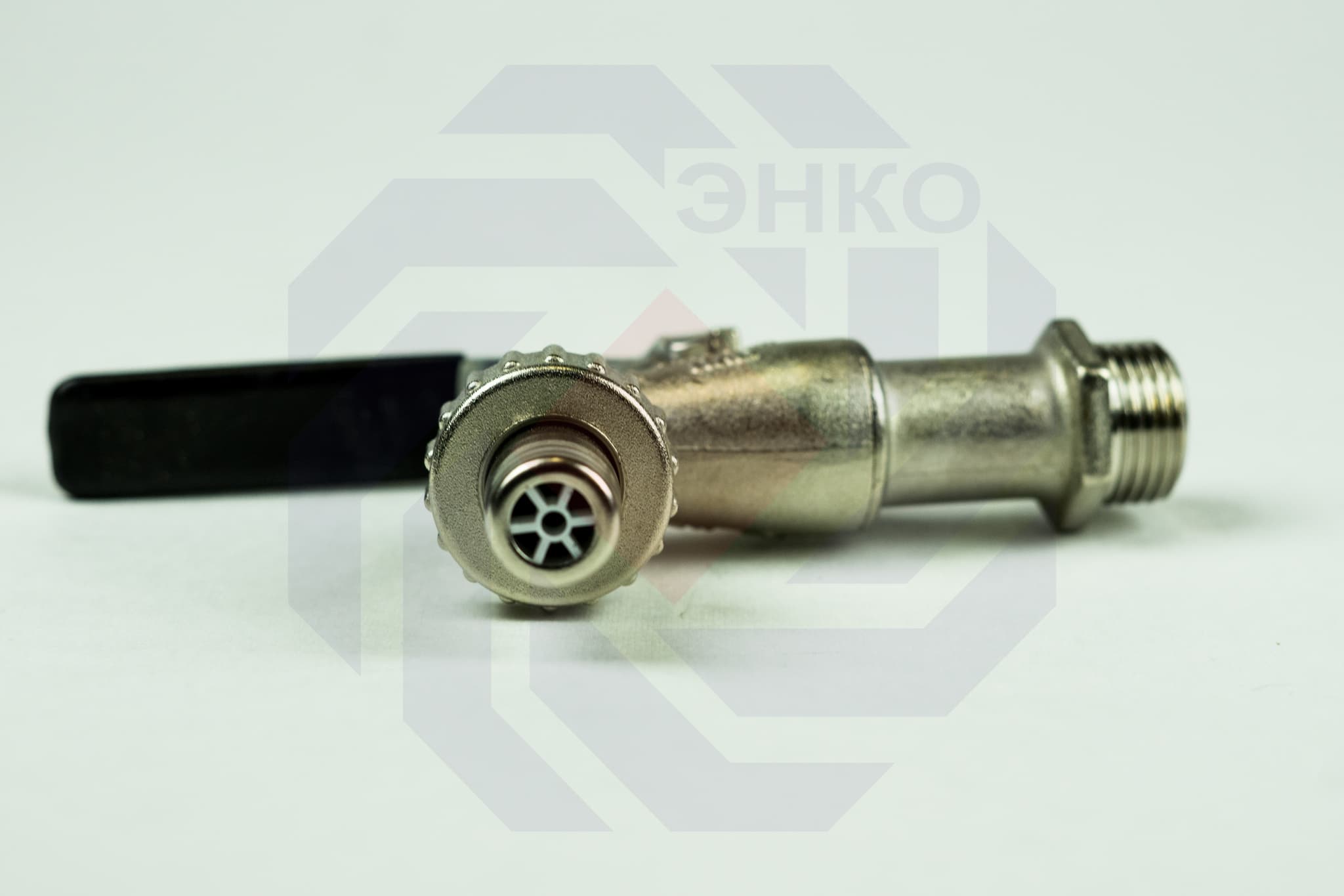 Кран шаровой с присоединением для шланга/НР BUGATTI 661 ½"