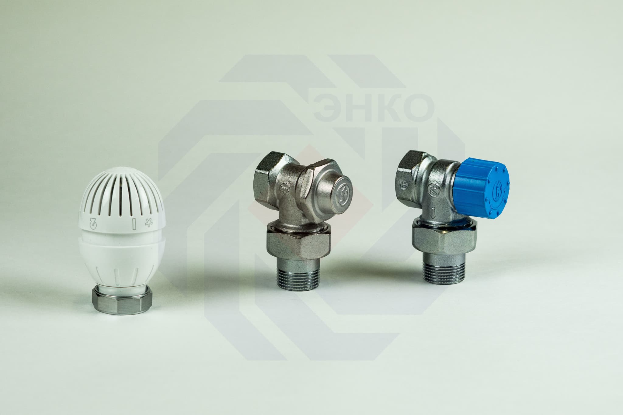 Комплект термостатической регулировки радиаторный GIACOMINI R470F-KV угловой ¾"