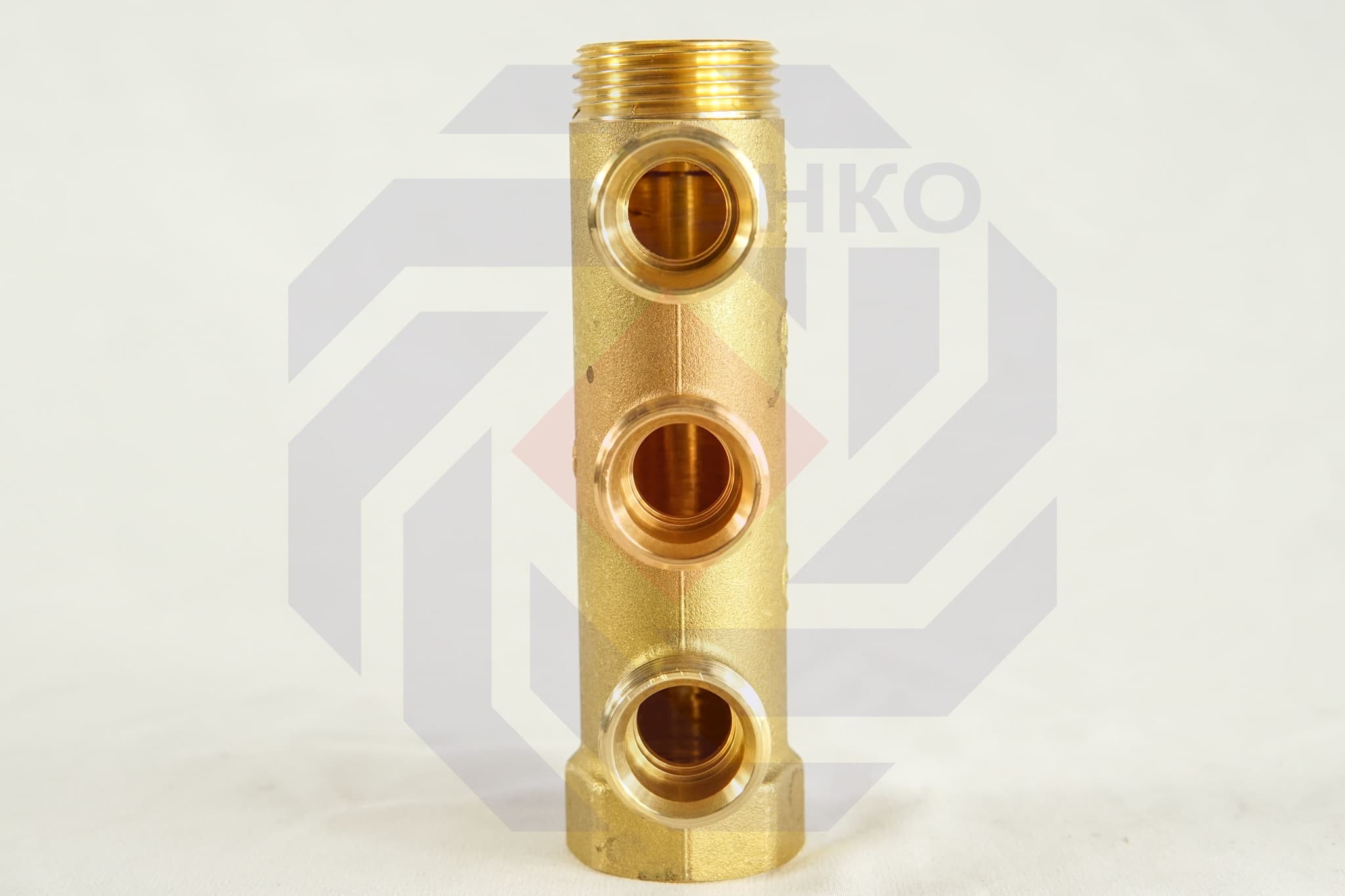 Коллектор сантехнический GIACOMINI R580С 3 отвода