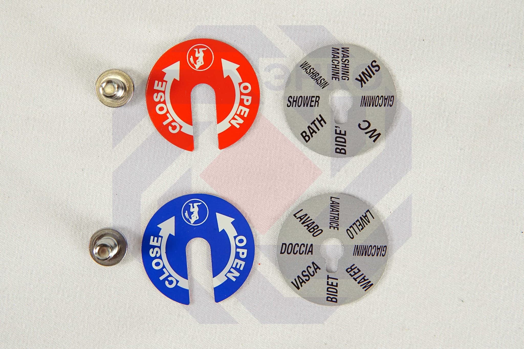 Коллектор сантехнический с отсечными клапанами GIACOMINI R585С 4 отвода