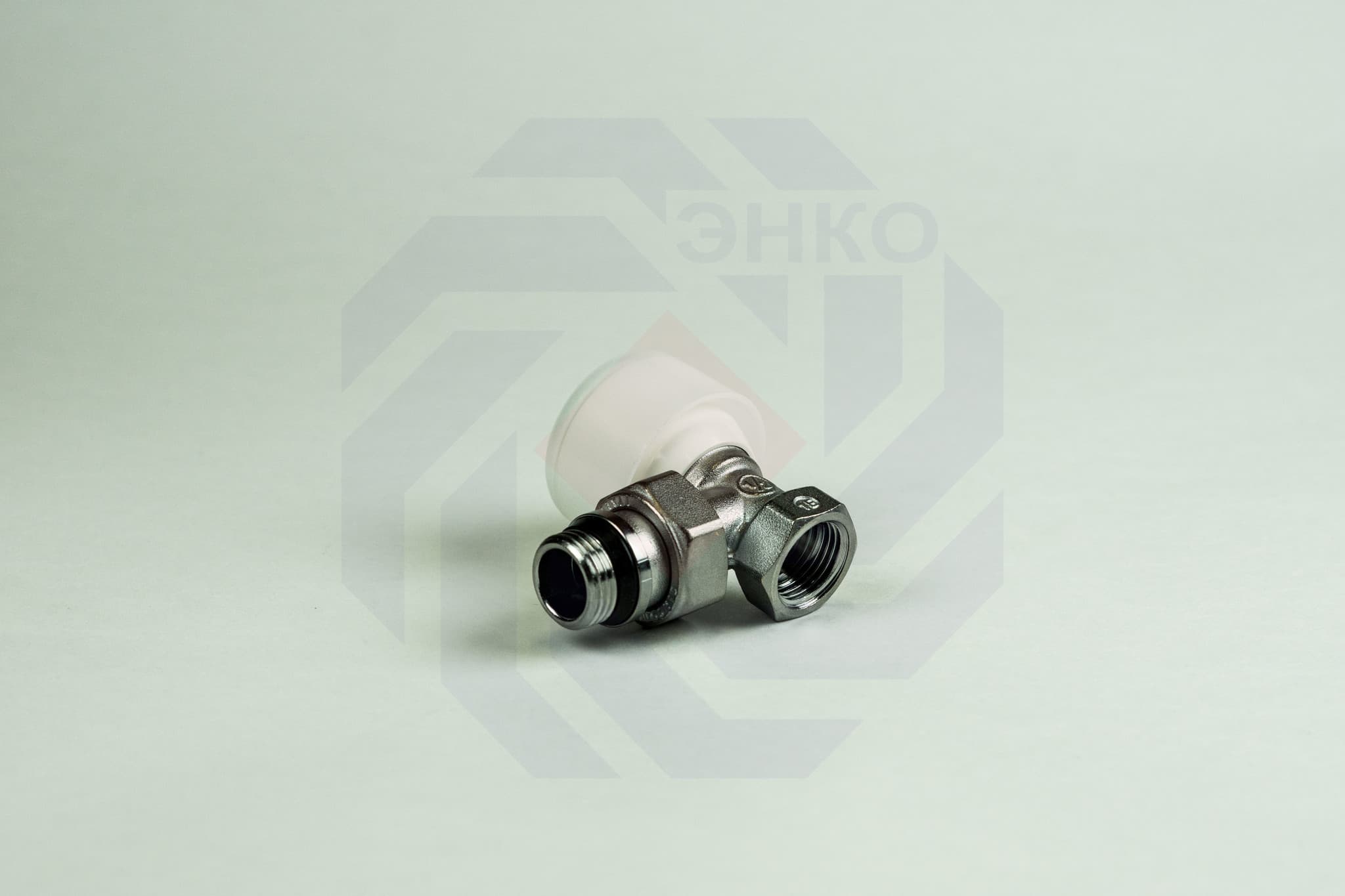 Клапан радиаторный ручной GIACOMINI R5TG угловой ½"