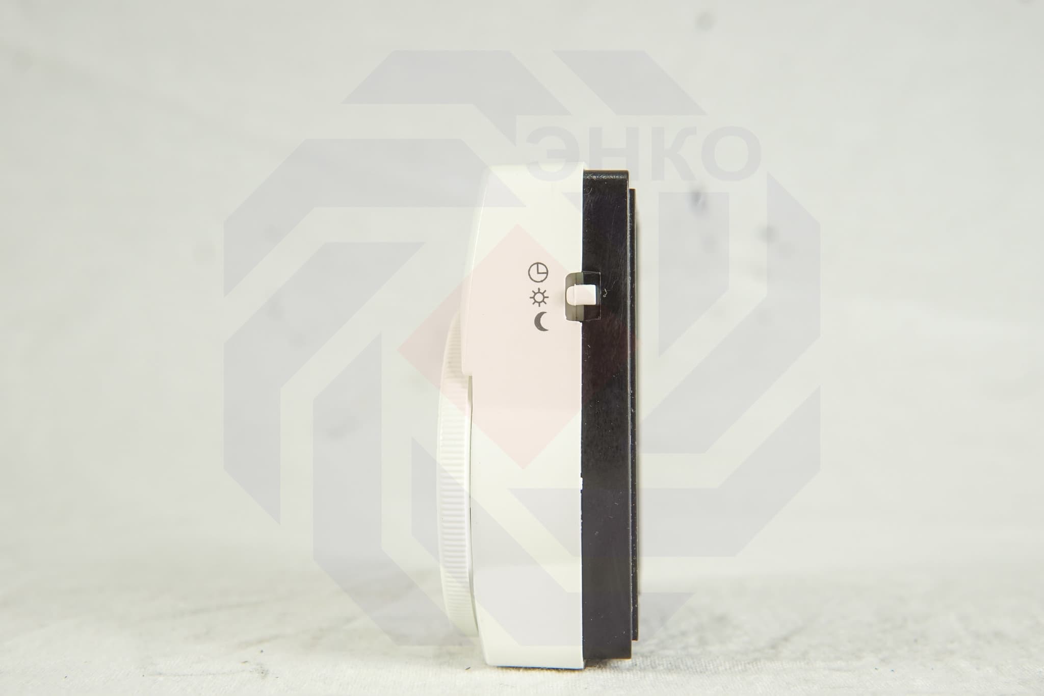 Термостат комнатный WATTS WFHT-DUAL SEN с датчиком температуры пола