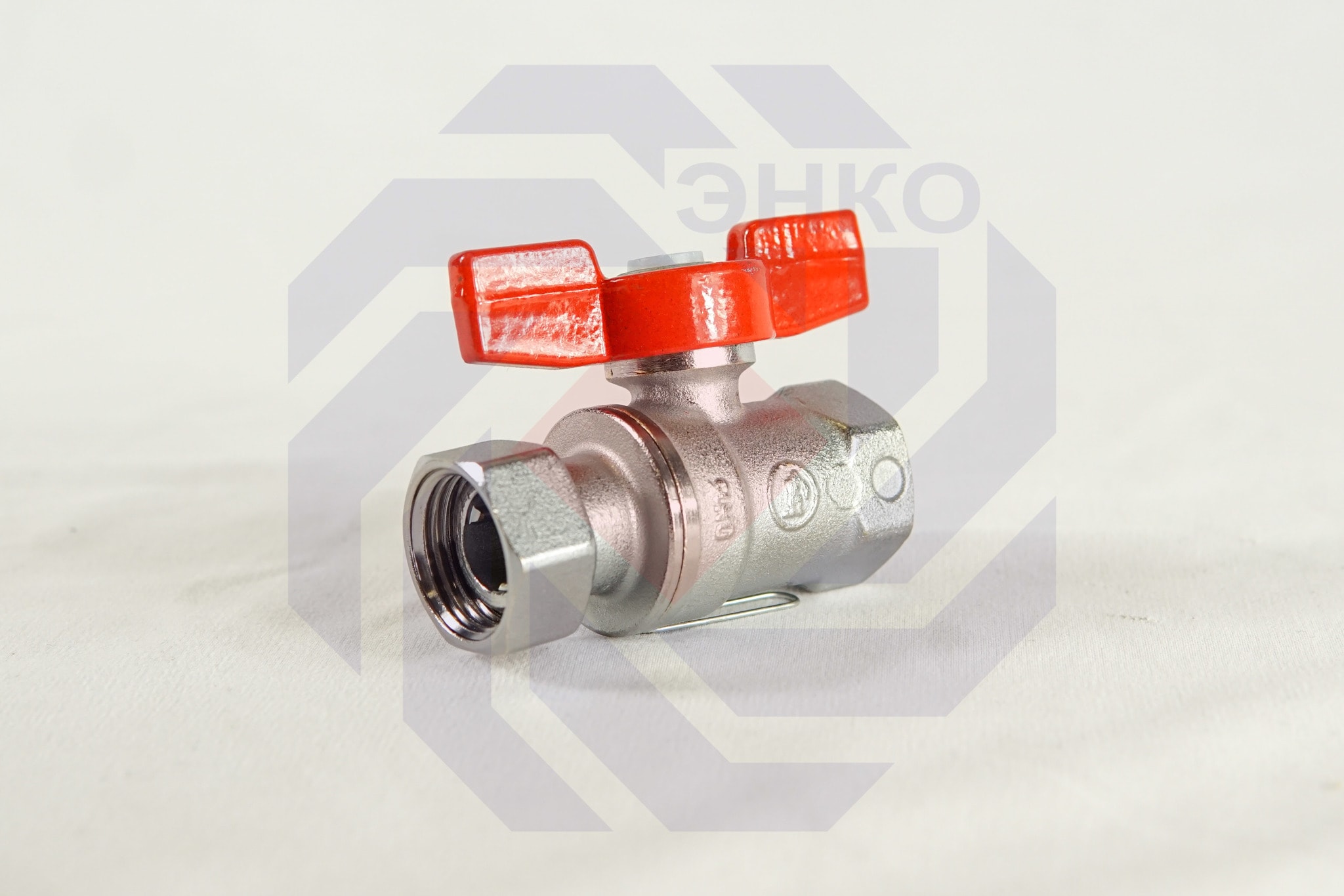 Кран шаровой с разборным присоединением ВР/ВР GIACOMINI R251P ½"