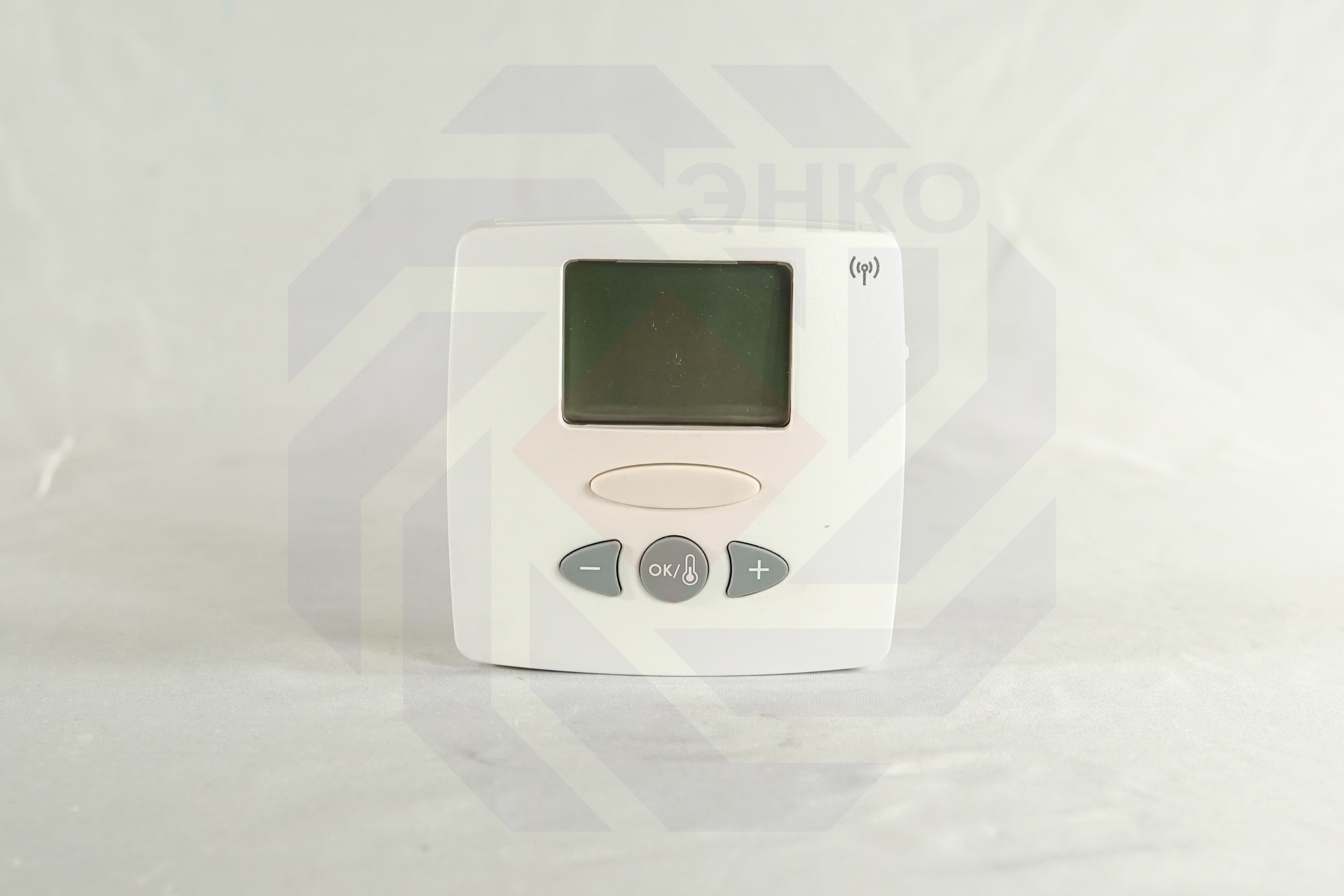 Термостат комнатный WATTS WFHT-LCD RF